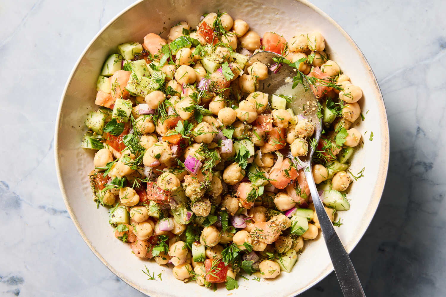 Easy Chickpea Salads: Quick Meals & Vibrant Flavors